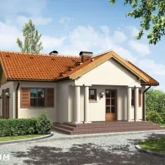 Uroczy mały dworek projekt z czerwoną dachówką, kolumnowym wejściem i drewnianymi okiennicami, otoczony zielenią.
