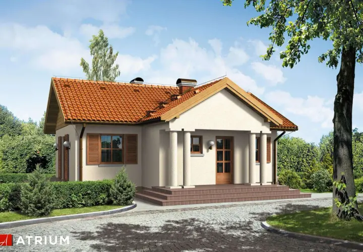 Uroczy mały dworek projekt z czerwoną dachówką, kolumnowym wejściem i drewnianymi okiennicami, otoczony zielenią.