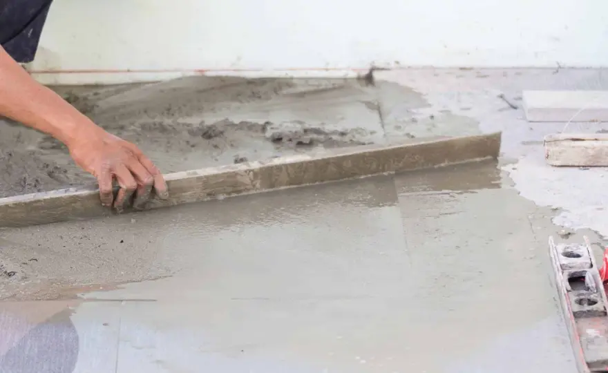 Suchy beton pod fundamenty i podłogę na gruncie - co wiedzieć
